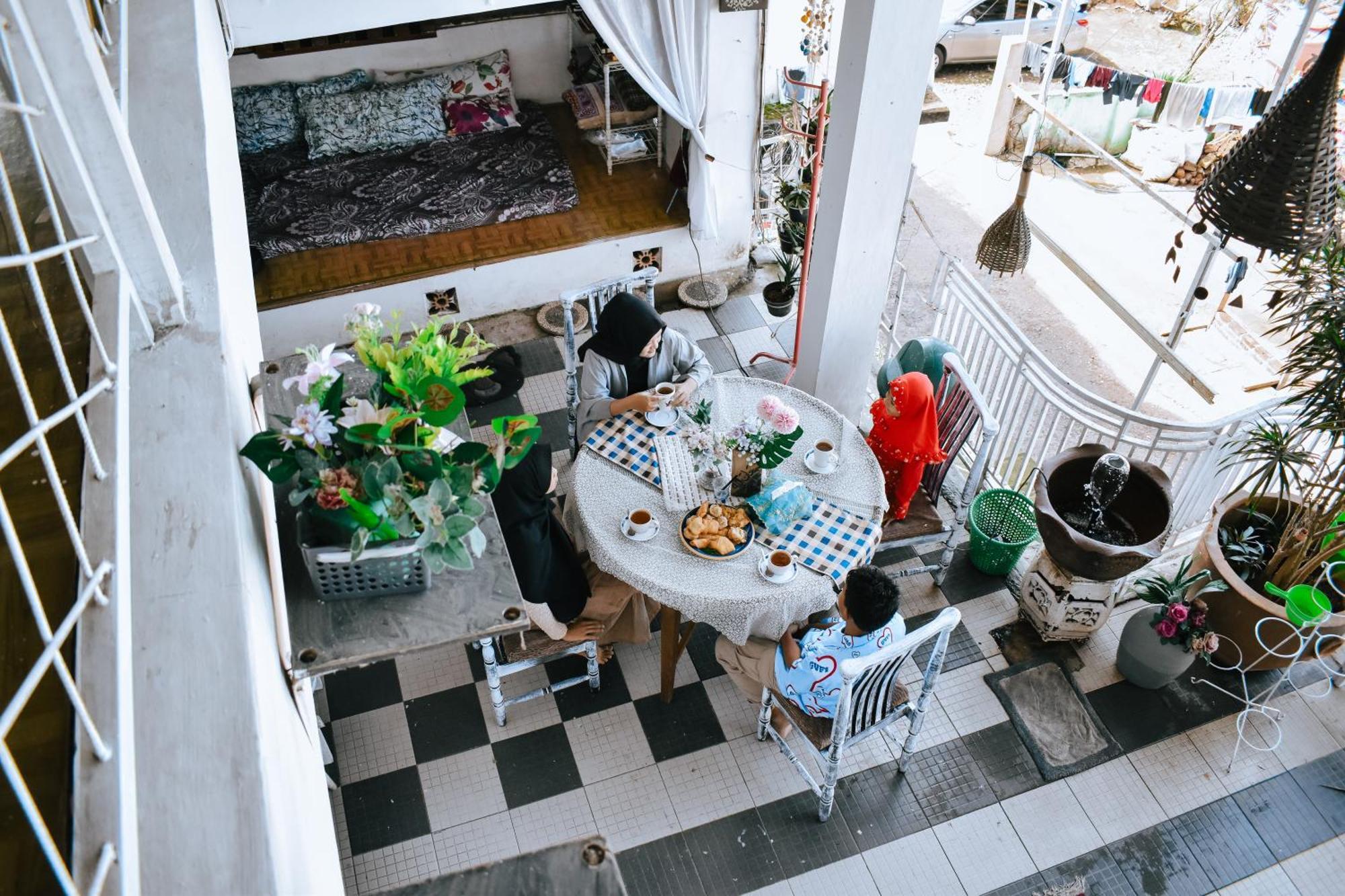 Imah Seuri By Kaya Rooms Tutugan Exteriér fotografie