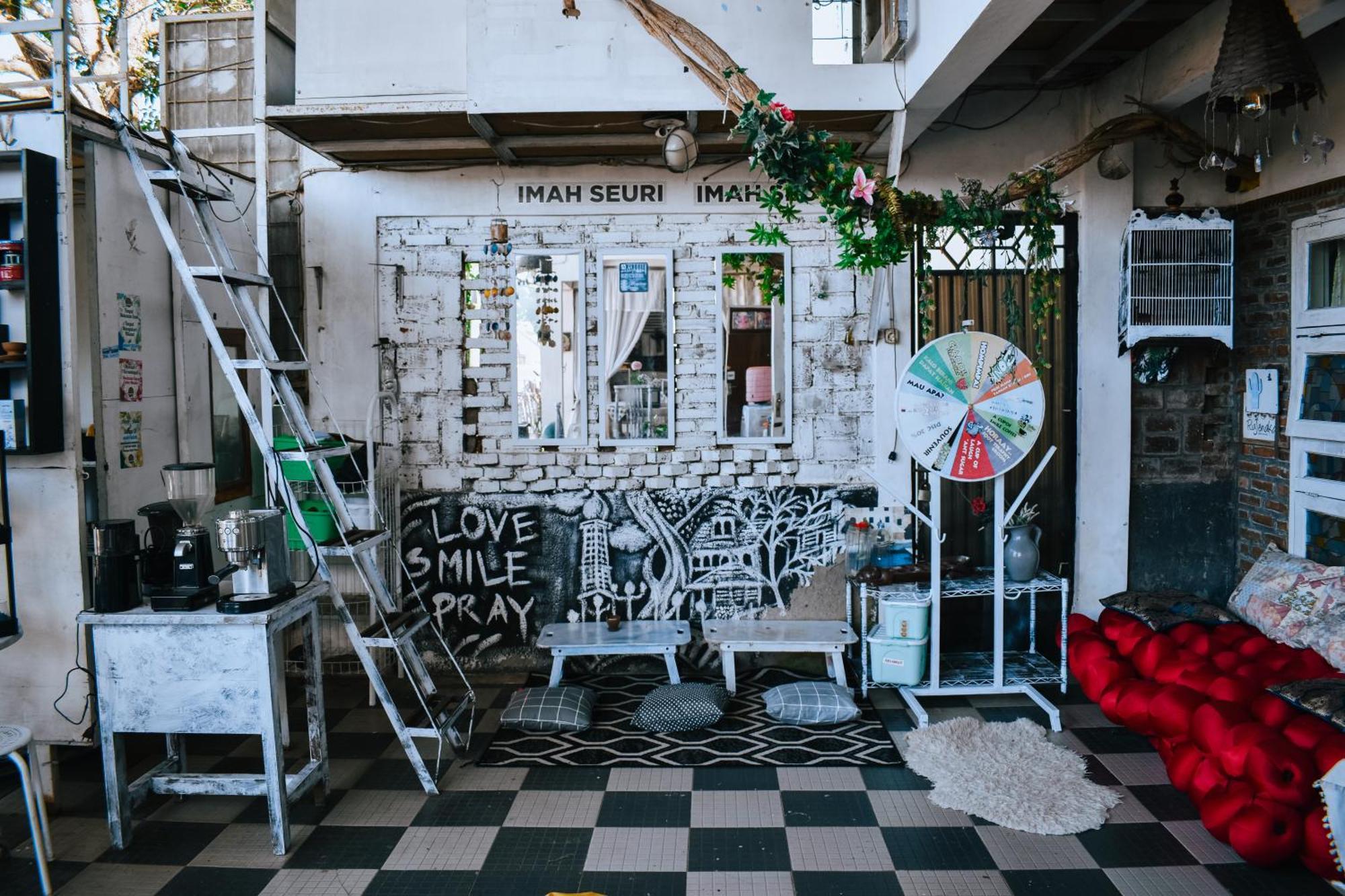 Imah Seuri By Kaya Rooms Tutugan Exteriér fotografie